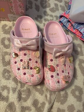 LoveShackFancy x Crocs- classic in pink milk- size 10 adults